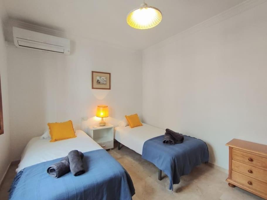 Beautiful 2 Bedroom In Calle Carabeo, Nerja Exterior foto
